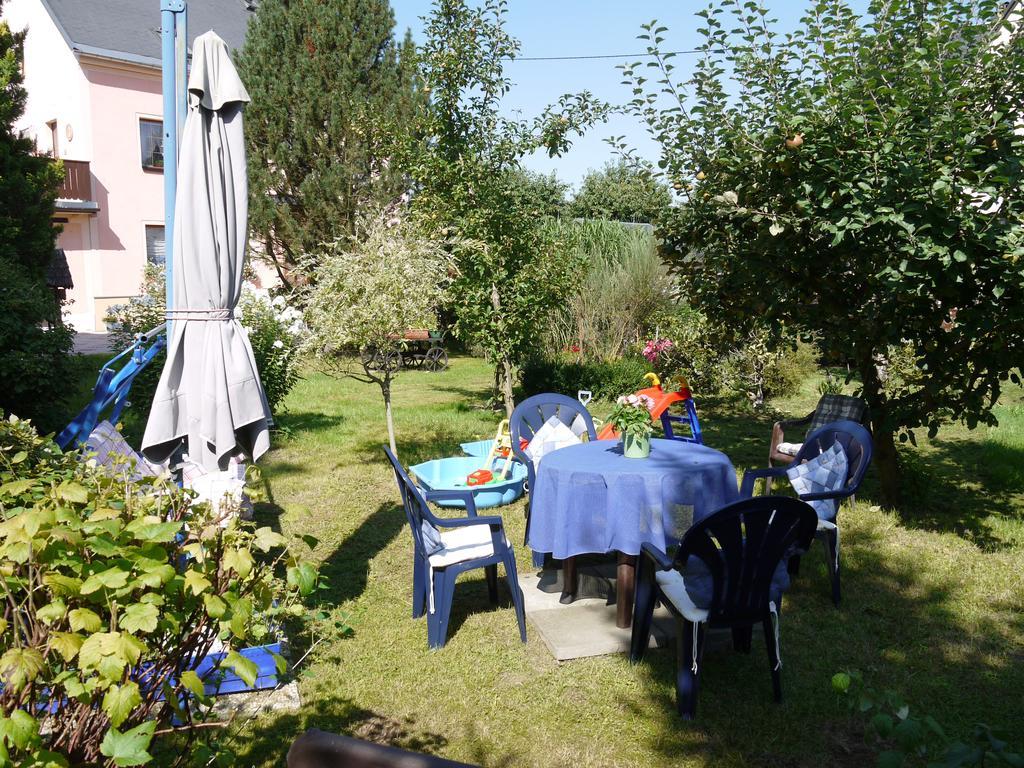 Familien-Ferienwohnung Haustein Konigswalde Exterior foto